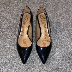 Black patent leather Sam Edelman pointed toe kitten heels size 8